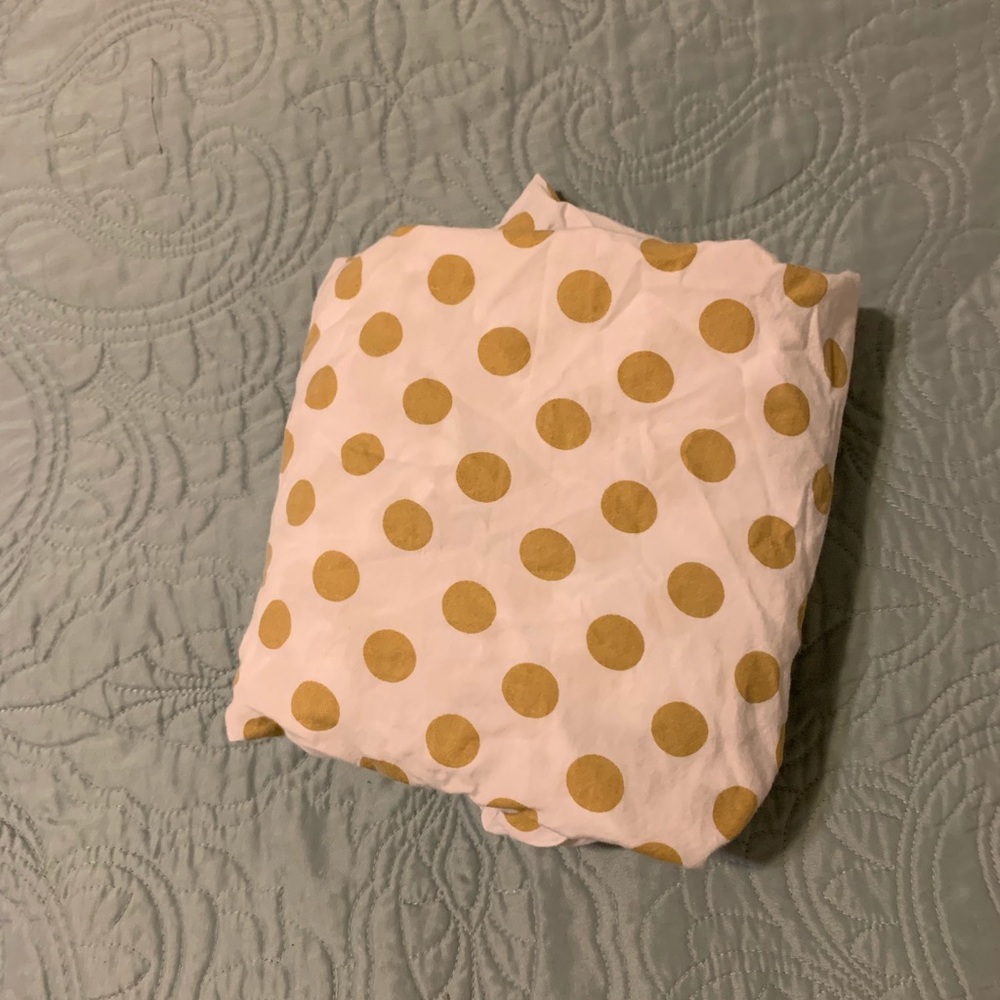 Gold polka dot crib sheet